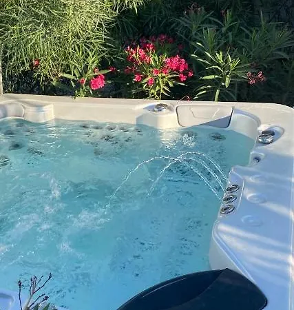Casa Magnifica - Large Group, Pool, Jacuzzi, Beach
